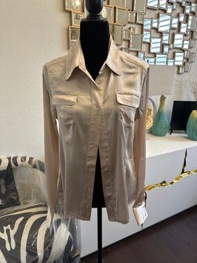 NWT BEBE BUTTON DOWN  SILK LONG SLEEVE SATIN SHIRT  W FRONT POCKETS L🔥♥️♥️